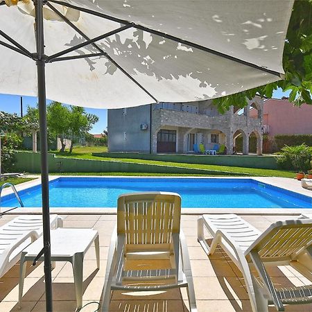 Double Room With Pool 2261 Медулин Экстерьер фото