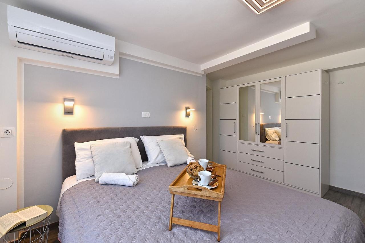 Double Room With Pool 2261 Медулин Экстерьер фото